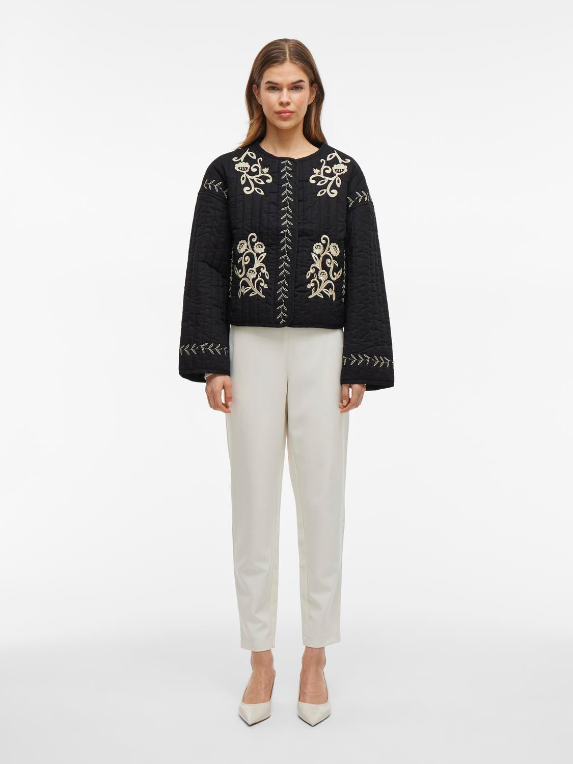 model_shot-front_full